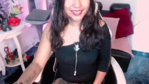 Caroliina online show from October 14, 7:58 pm