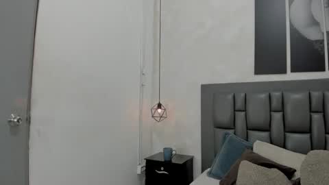 Snapshot of dakota_roussee chatting on January 16, 12:31 pm Dakota online show from January 16, 12:31 pm