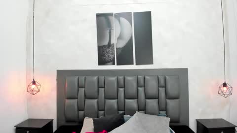 Snapshot of dakota_roussee chatting on March 12, 11:27 am Dakota online show from March 12, 11:27 am