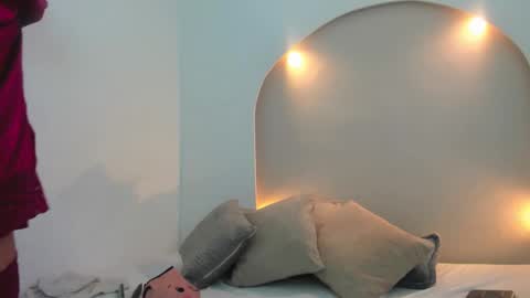 Snapshot of dakota_roussee chatting on March 20, 12:54 pm Dakota online show from March 20, 12:54 pm