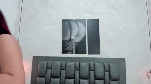 Snapshot of dakota_roussee chatting on March 21, 2:42 pm Dakota online show from March 21, 2:42 pm