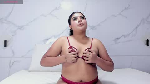 Snapshot of dakota_tucci chatting on April 6, 3:26 am dakota_tucci online show from April 6, 3:26 am