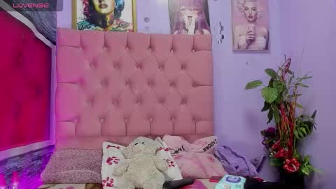 Mariana online show from October 5, 4:22 am