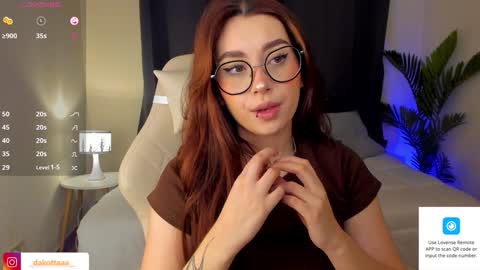 dakottaa__ online show from December 20, 10:43 pm