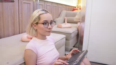 Dalahia Rush online show from January 28, 8:36 pm