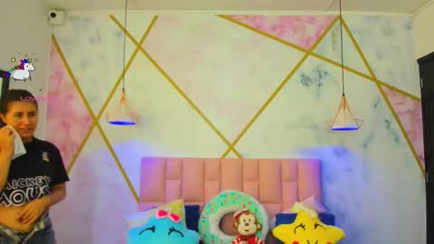 Liz online show from November 17, 12:44 pm