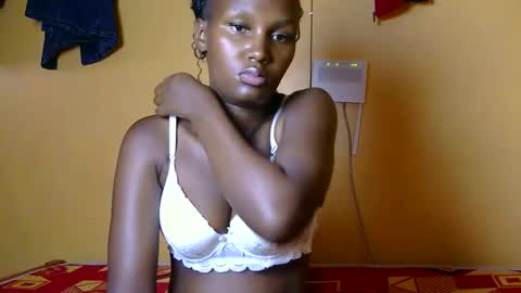 daleen_z online show from February 8, 8:51 am