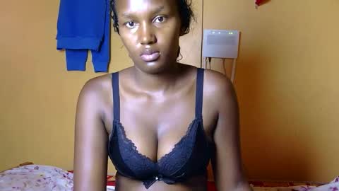 daleen_z online show from February 19, 6:53 am