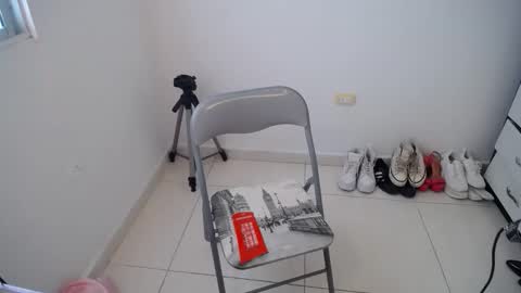Snapshot of daleska_delicious1 chatting on June 8, 9:04 pm daleska_delicious1 online show from June 8, 9:04 pm