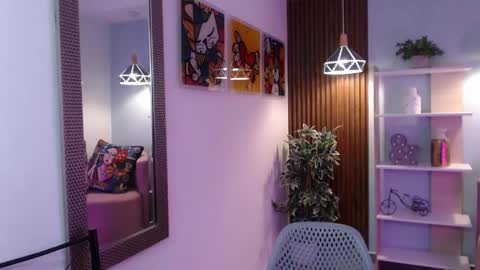 Dalila  online show from April 17, 6:11 pm