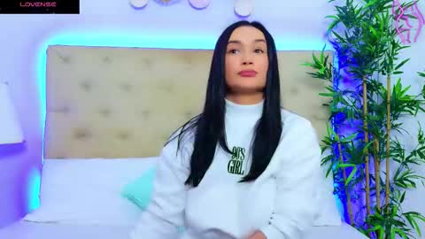 Snapshot of daliyaa_ chatting on November 3, 12:50 pm daliyaa_ online show from November 3, 12:50 pm