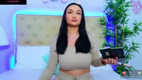 daliyaa_ online show from November 4, 1:10 pm