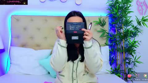 Snapshot of daliyaa_ chatting on November 13, 12:37 pm daliyaa_ online show from November 13, 12:37 pm