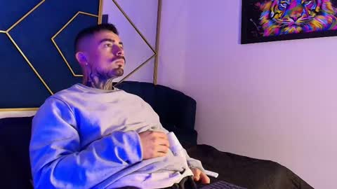 Dallas whitee online show from March 23, 12:42 pm