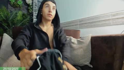 Dallen Grant online show from October 31, 12:17 pm