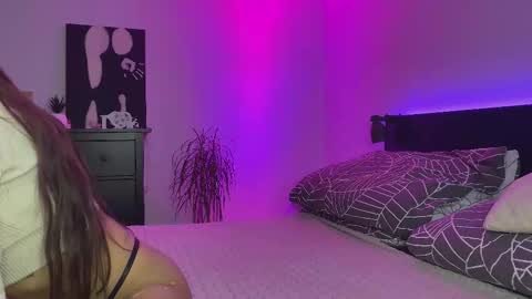 dalmatian_girl online show from March 23, 7:07 pm