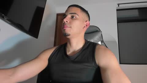 Snapshot of dalton111_ chatting on February 10, 5:44 am Dalton online show from February 10, 5:44 am