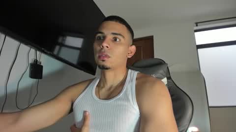 Snapshot of dalton111_ chatting on February 19, 12:12 pm Dalton online show from February 19, 12:12 pm