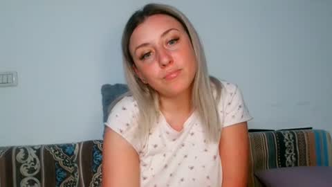 Snapshot of dalyana22 chatting on July 8, 9:08 pm Maria online show from July 8, 9:08 pm