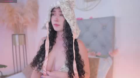 Dalyla online show from April 15, 1:07 pm