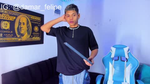 Snapshot of damar_felipe chatting on January 9, 5:55 am damar_felipe online show from January 9, 5:55 am