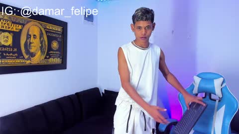 Snapshot of damar_felipe chatting on January 12, 7:00 am damar_felipe online show from January 12, 7:00 am