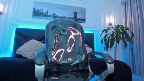 DAMIAN online show from November 8, 10:59 am