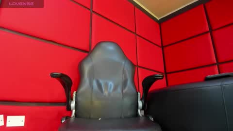 Snapshot of damian_bulls chatting on February 8, 3:04 pm ---Damian--- online show from February 8, 3:04 pm