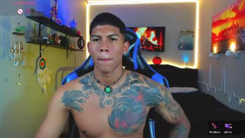 Snapshot of damian_latinxxx chatting on June 22, 3:25 am Damian online show from June 22, 3:25 am