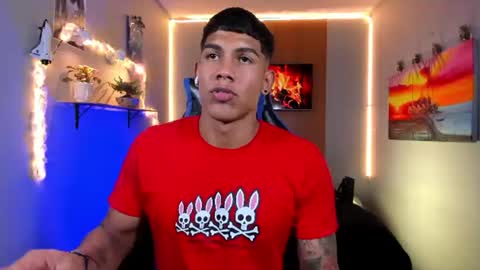 Snapshot of damian_latinxxx chatting on July 28, 3:21 pm Damian online show from July 28, 3:21 pm