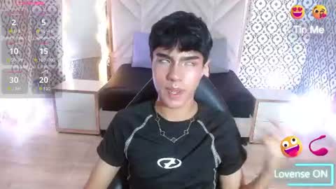 Snapshot of damian_tay1 chatting on June 21, 11:46 am damian_tay1 online show from June 21, 11:46 am