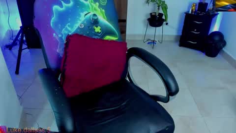 Damian torner online show from February 8, 4:57 pm