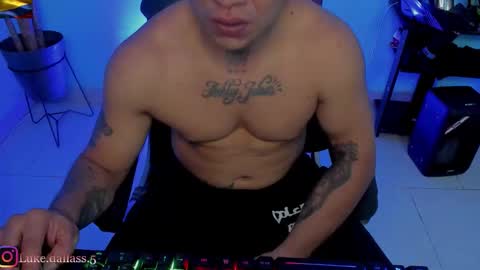 Snapshot of damian_tornerr chatting on February 25, 3:49 am Damian torner online show from February 25, 3:49 am