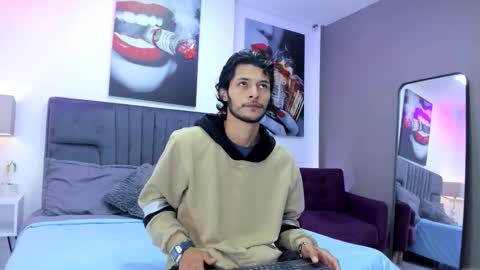 Snapshot of damian_vadim chatting on February 3, 11:26 am Damian Vadim online show from February 3, 11:26 am