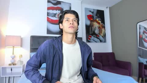 Snapshot of damian_vadim chatting on February 4, 11:16 am Damian Vadim online show from February 4, 11:16 am