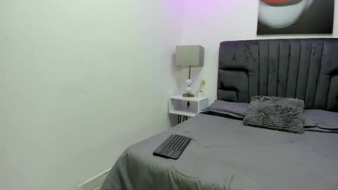 Snapshot of damian_vadim chatting on February 6, 11:13 am Damian Vadim online show from February 6, 11:13 am