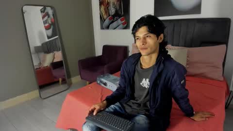 Snapshot of damian_vadim chatting on February 8, 11:57 am Damian Vadim online show from February 8, 11:57 am