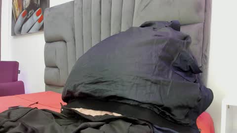 Snapshot of damian_vadim chatting on February 15, 11:41 am Damian Vadim online show from February 15, 11:41 am