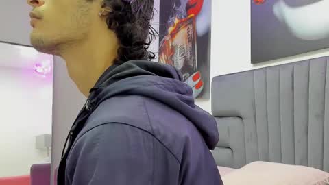 Snapshot of damian_vadim chatting on February 16, 11:28 am Damian Vadim online show from February 16, 11:28 am