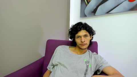 Snapshot of damian_vadim chatting on February 18, 11:28 am Damian Vadim online show from February 18, 11:28 am