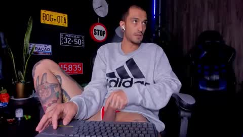 Daamiancox online show from February 25, 6:20 pm