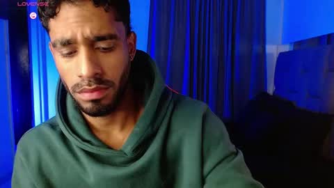 Snapshot of damiano_walker chatting on September 12, 10:37 am damiano_walker online show from September 12, 10:37 am