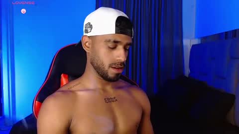 Snapshot of damiano_walker chatting on September 13, 4:23 am damiano_walker online show from September 13, 4:23 am