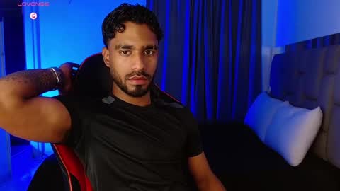 Snapshot of damiano_walker chatting on November 21, 4:33 am damiano_walker online show from November 21, 4:33 am