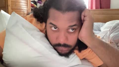 Snapshot of damien0715 chatting on November 8, 11:21 am Dams Evans online show from November 8, 11:21 am