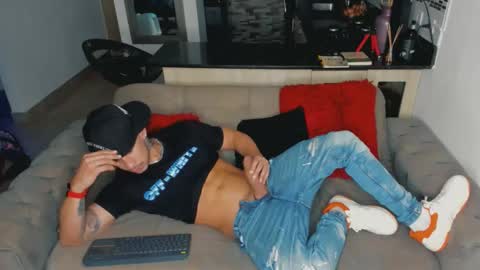 INSTAGRAM  DAMMIANMILLEROFICIAL online show from January 18, 6:39 am