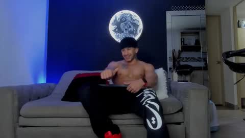 INSTAGRAM  DAMMIANMILLEROFICIAL online show from February 5, 12:37 am