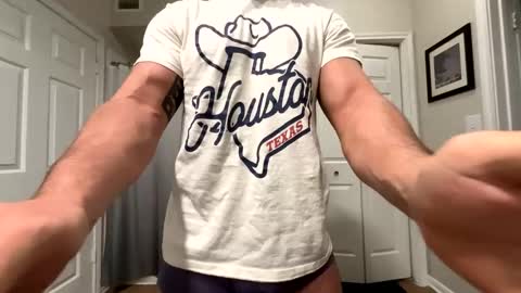 Snapshot of damnimhandsome25 chatting on February 5, 4:47 pm Clyde online show from February 5, 4:47 pm