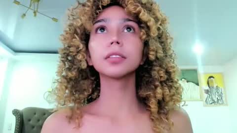 Snapshot of damnperfectxx chatting on September 10, 1:05 am damnperfectxx online show from September 10, 1:05 am