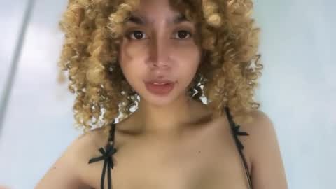 damnperfectxx online show from April 10, 9:36 am